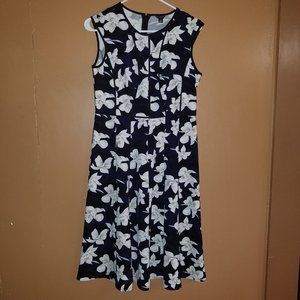 $119 ANN TAYLOR Sz 6-PETITE BLUE/WHITE SLEEVE LESS